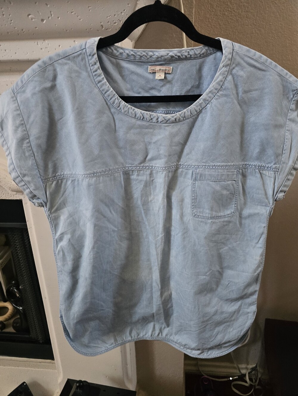 GAP Light Blue Women's Short Sleeve Denim Top SZ.M